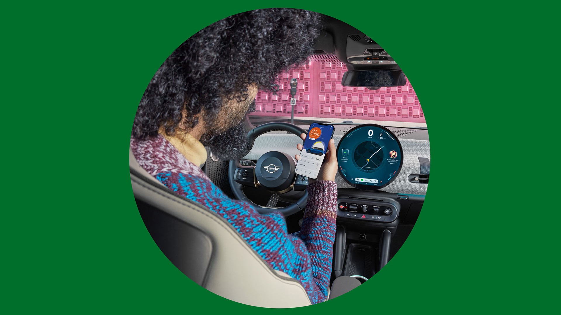 MINI totalmente elétrico - experiência digital - mini app.